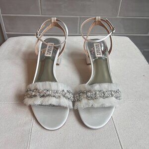 *BRAND NEW*.Badgley Mischka Talitha Block Heel